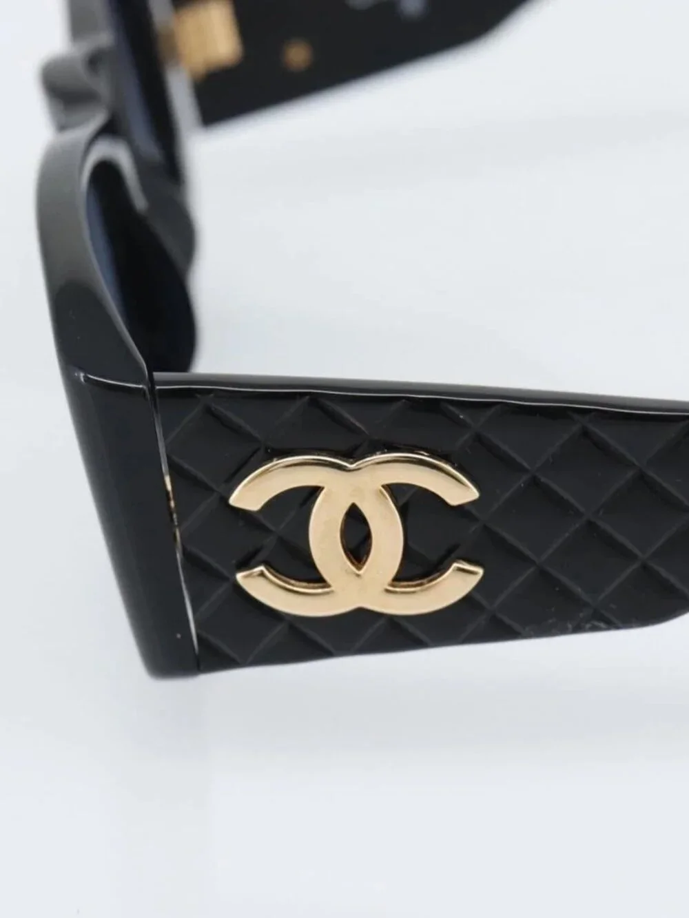 CHANEL Sunglasses Plastic Black Gold CC Auth bs35953